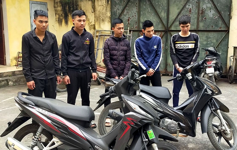 Công an tỉnh Thanh Hoá đang điều tra, truy bắt các đối tượng trong nhóm côn đồ hoạt động kiểu “xã hội đen” do Bảo “chó” cầm đầu
