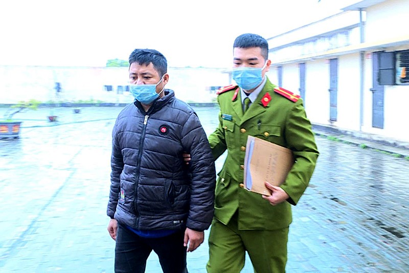 Công an huyện Khoái Châu, Hưng Yên đã khởi tố bị can đối với Trần Văn Trọng về tội cố ý làm hư hỏng tài sản