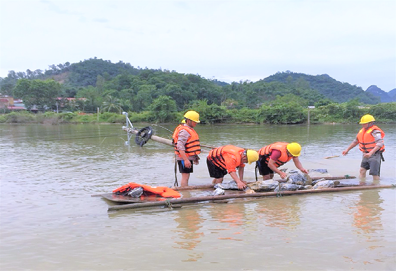 Cán bộ, công nhân viên Công ty Điện lực Thanh Hoá đang ngày đêm nỗ lực vì dòng điện Tổ quốc