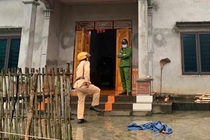 Tuyên Quang: Người chồng sát hại con trai 6 tuổi, chém vợ trọng thương