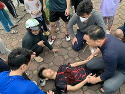 Bắc Từ Liêm (Hà Nội): Kịp thời cứu giúp nam thanh niên bị co giật giữa đường