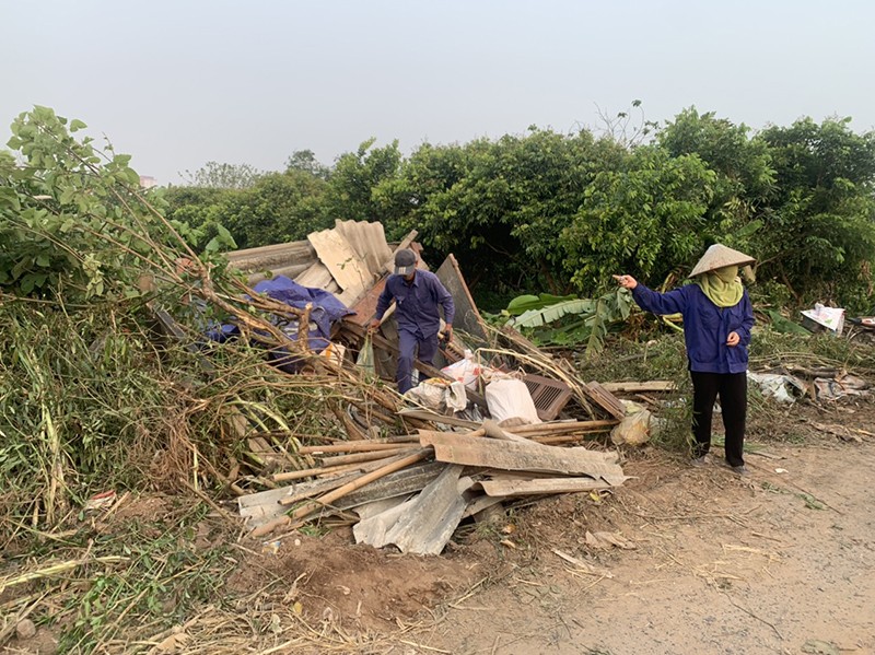 Hàng chục hộ dân tố cán bộ phường Phúc Tân lạm quyền, đập lều lán, làm hỏng hoa màu