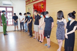 Tin tức pháp luật ngày 23/5: Quán karaoke mở cửa hậu cho 31 đối tượng vào hát, sử dụng ma túy