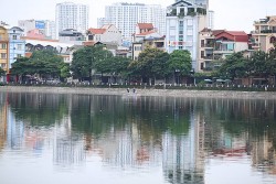 Hà Nội: Phát hiện cần thủ câu đêm nghi đuối nước tử vong tại hồ Hoàng Cầu