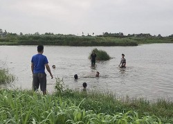Quảng Nam: Ra sông đãi hến, 3 anh em ruột bị đuối nước thương tâm