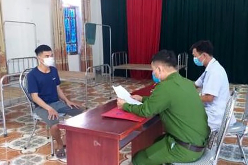 Cơ quan chức năng làm việc với Th sau khi nam thanh niên bỏ trốn khỏi khu cách ly phòng, chống dịch Covid-19 