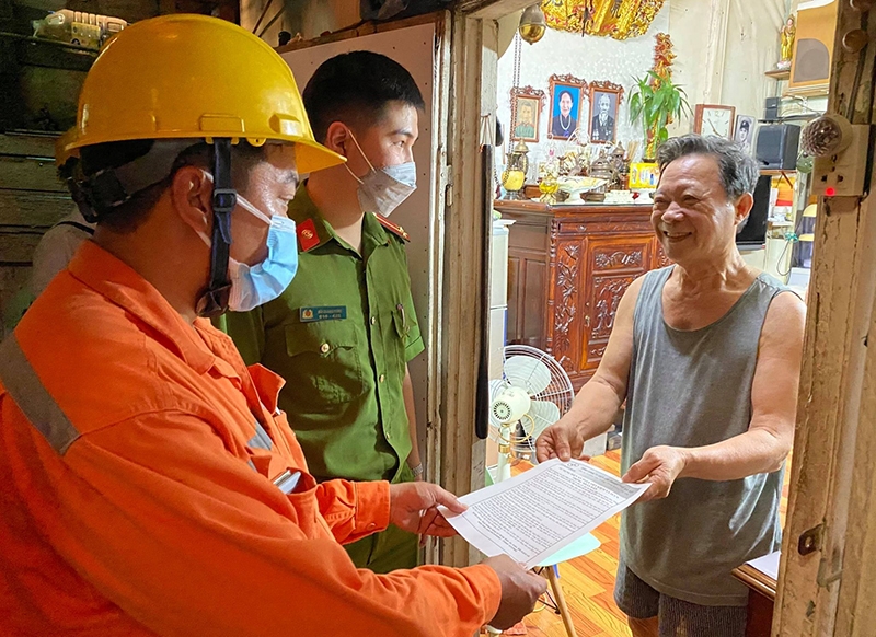 Hoàn Kiếm: Nhân rộng mô hình “Hộ gia đình an toàn PCCC theo phương châm 4 tại chỗ”