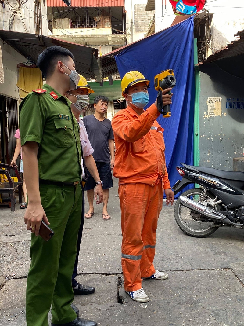 Hoàn Kiếm: Nhân rộng mô hình “Hộ gia đình an toàn PCCC theo phương châm 4 tại chỗ”