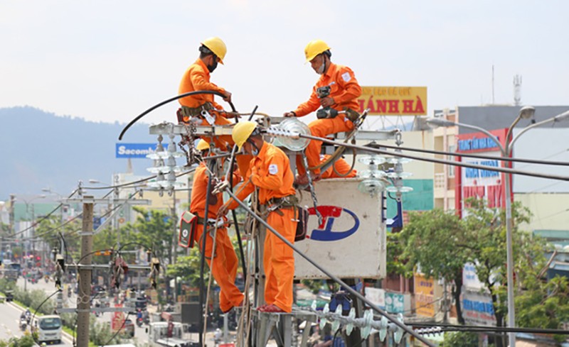 EVNNPC khuyến cáo khách hàng sử dụng điện tiết kiệm, tránh nguy cơ sự cố lưới điện