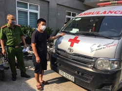 Lập hồ sơ đề nghị xử phạt lái xe cứu thương chở đôi nam, nữ từ Nghệ An “thông chốt” vào Hà Nội