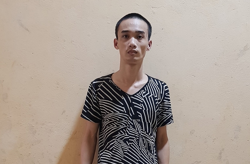 Đối tượng Phạm Thanh Tùng bị tạm giữ hình sự về hành vi tấn công cán bộ tại chốt kiểm soát phòng dịch