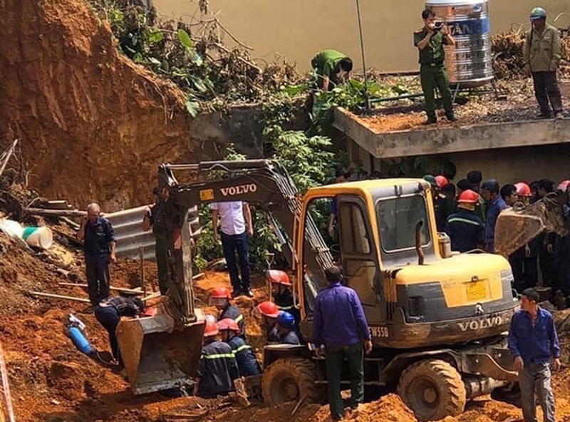 Hiện trường vụ lở đất, đổ tường ở Phú Thọ khiến 4 người tử vong