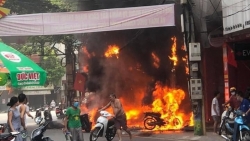 Cần khởi tố tội giết người đối với kẻ ném “bom xăng” vào cửa hàng xe máy tại Vĩnh Phúc
