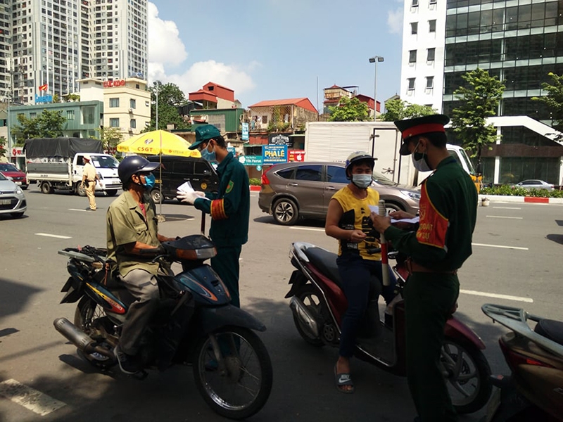 Công an TP Hà Nội: Siết chặt các chốt kiểm soát và triển khai cấp giấy đi đường