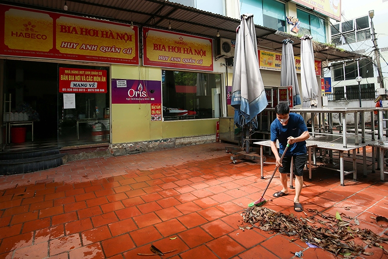 Anh Vũ Văn Hạnh (chủ một quán bia trên đường Nguyễn Khánh Toán, quận Cầu Giấy) Anh Vũ Văn Hạnh (chủ một quán bia trên đường Nguyễn Khánh Toán, quận Cầu Giấy)