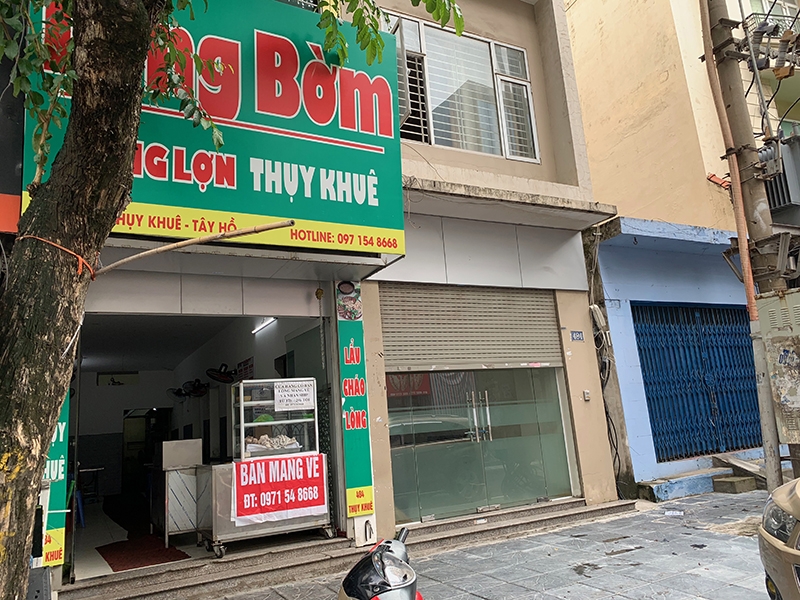 Hà Nội: Hộ kinh doanh vui mừng, tất bật dọn dẹp mở cửa bán hàng