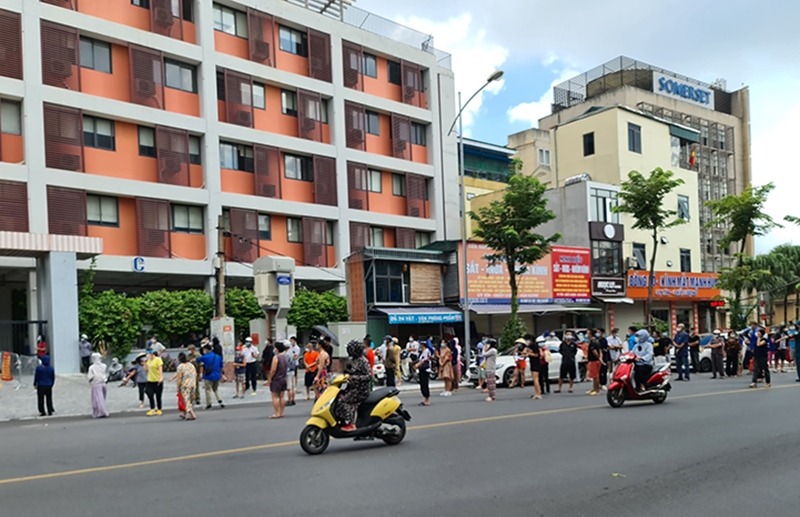 Tổ chức điểm bán bánh Trung thu tại phố Thuỵ Khuê bảo đảm an toàn phòng dịch