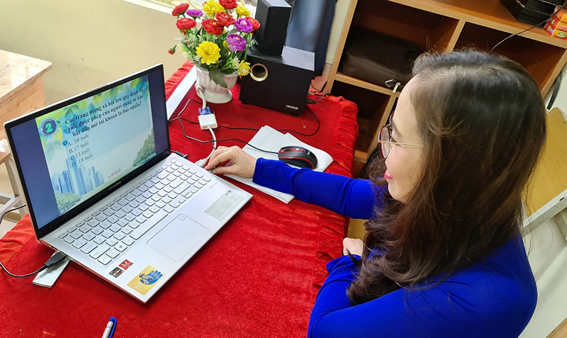 Giờ dạy trực tuyến của cô Nguyễn Thị Ngọc Linh, trường THCS Minh Khai