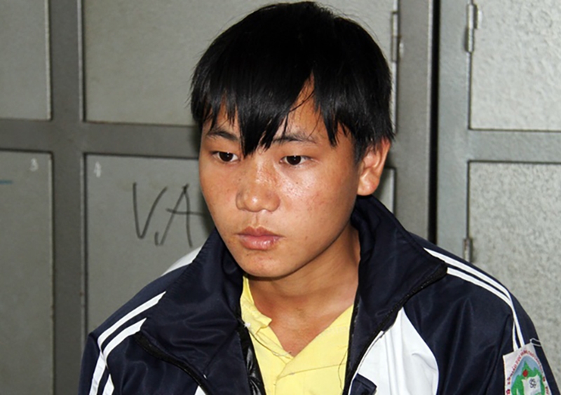 Công an tỉnh Lào Cai đang tạm giữ Giàng Seo Nhà (15 tuổi, trú huyện Bắc Hà) để điều tra hành vi Giết người