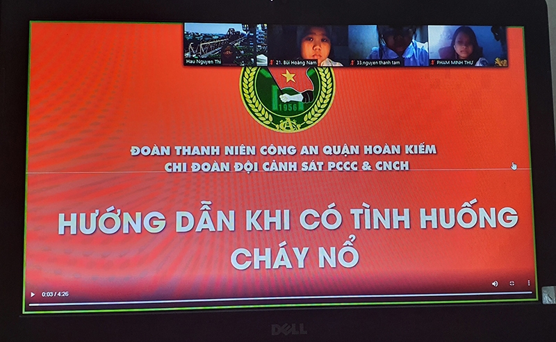 Đoàn Thanh niên Đội Cảnh sát PCCC&CNCH Công an quận Hoàn Kiếm tổ chức tuyên, hướng dẫn khi có tình huống cháy nổ cho giáo viên, học sinh bằng hình thức trực tuyến trong thời gian dịch bệnh Covid-19