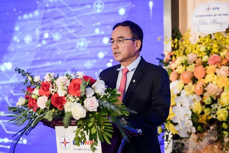 Ông Dương Quang Thành - Chủ tịch Hội đồng thành viên Tập đoàn Điện lực Việt Nam phát biểu tại Lễ công bố sản phẩm số hóa TCKT&KDDVKH của EVNNPC