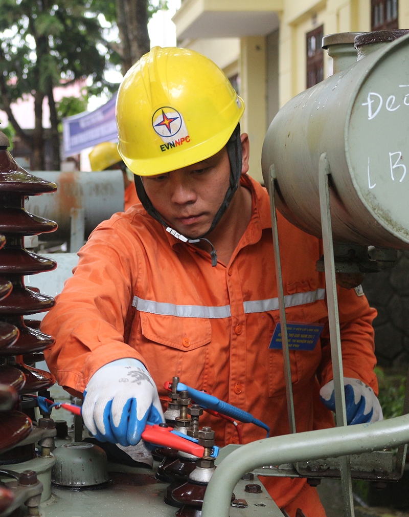 Trong tháng 11, EVNNPC và các đơn vị thành viên đã triển khai các hoạt động tri ân khách hàng với nhiều việc làm thiết thực, ý nghĩa