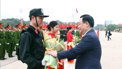 Chủ tịch Quốc hội Vương Đình Huệ dự Hội thao truyền thống lực lượng Cảnh vệ CAND