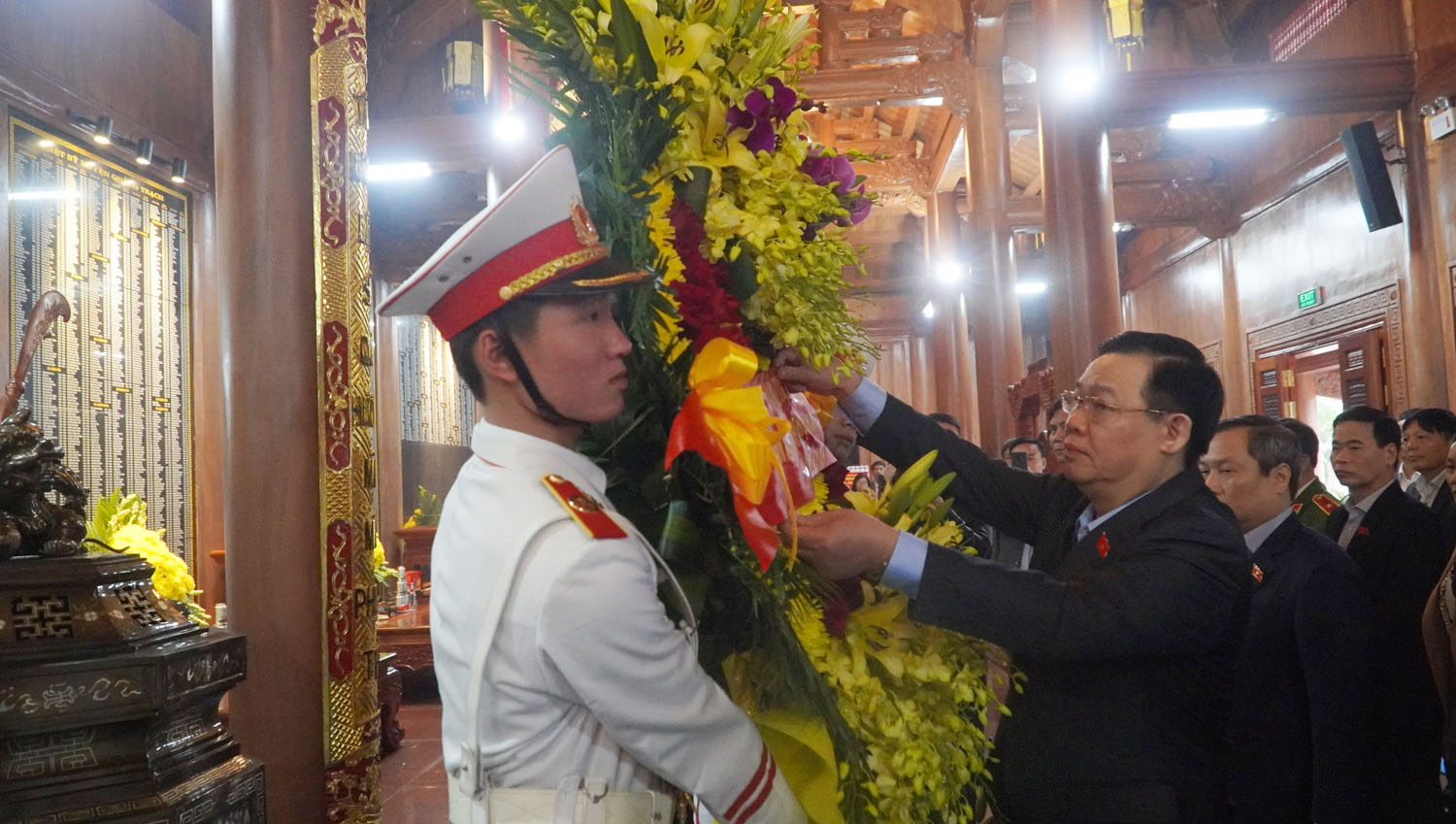 Chủ tịch Quốc hội thăm, chúc Tết người dân tại Quảng Bình