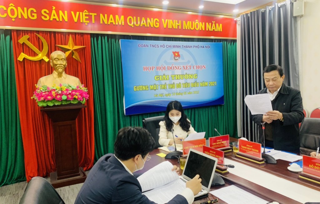 Đồng chí Trịnh Huy Thành, Phó Trưởng ban Thường trực Ban Dân vận Thành ủy Hà Nội phát biểu 