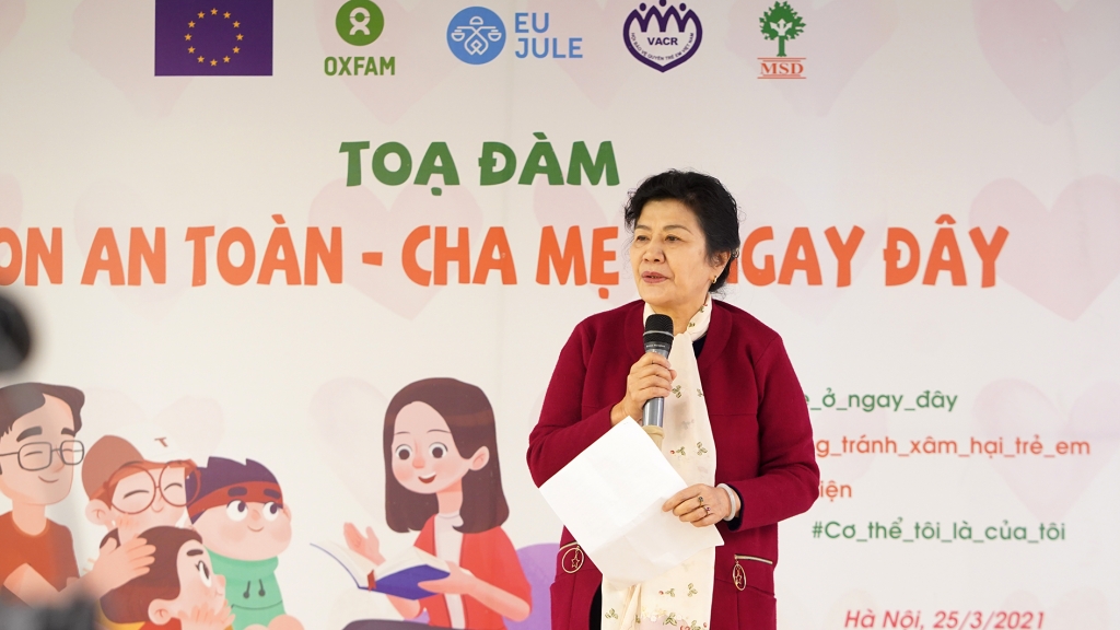 Bà Ninh Thị Hồng phát biểu khai mạc