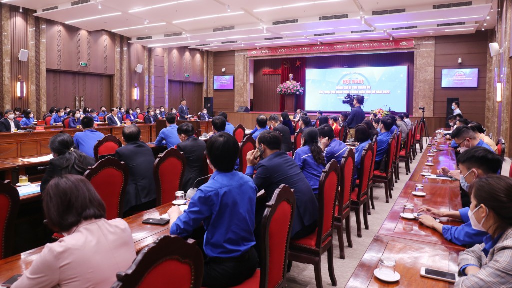 Đồng chí Bí thư Thành ủy Hà Nội đối thoại với đoàn viên, thanh niên Thủ đô