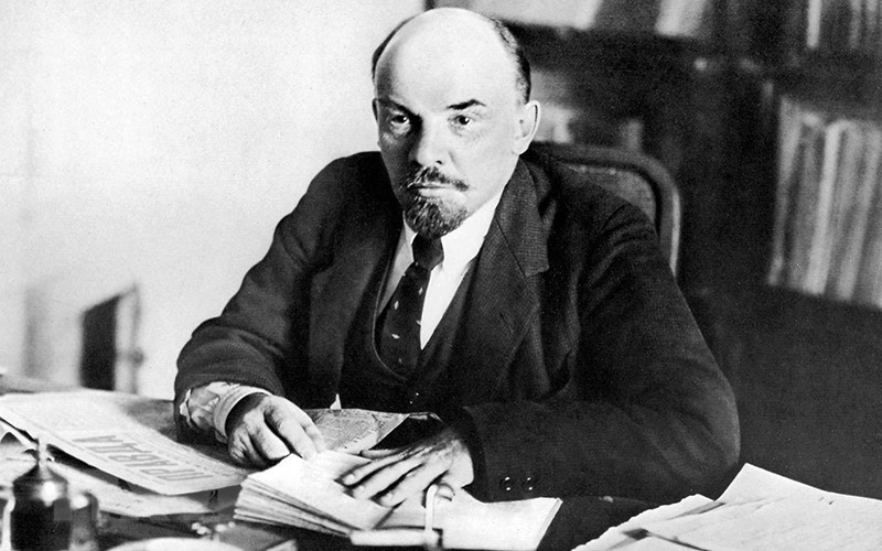 Vladimir Ilyich Lenin - lãnh tụ vĩ đại của giai cấp vô sản toàn thế giới, người sáng lập ra Quốc tế Cộng sản; đồng thời lãnh đạo nhân dân Nga tiến hành Cách mạng Tháng Mười Nga, lập ra Nhà nước công nông đầu tiên trên thế giới do Đảng của giai cấp vô sản lãnh đạo. (Ảnh: Tư liệu/TTXVN)