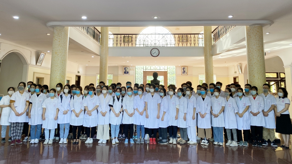 Cán bộ, sinh viên Đại học Y Hà Nội tiếp tục lên đường chi viện Bắc Ninh phòng chống dịch Covid-19