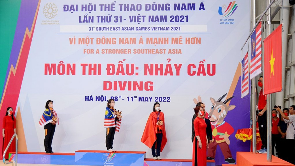 Hy sinh rất nhiều, đối mặt với những thử thách khác nhau