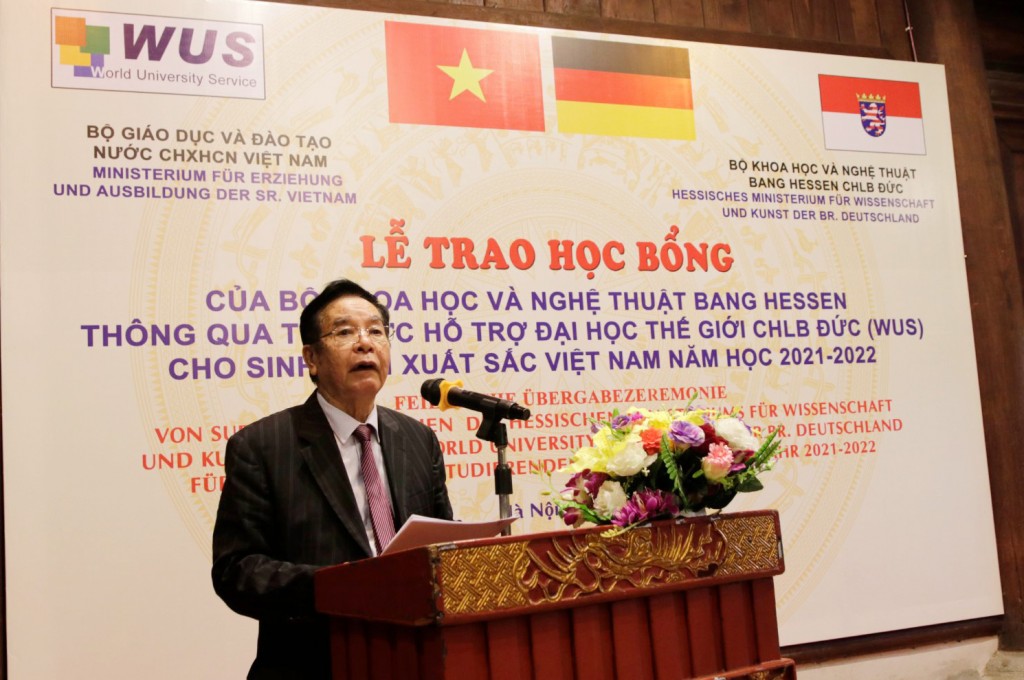 Trao học bổng Hessen cho học sinh, sinh viên Việt Nam xuất sắc Trao học bổng Hessen cho học sinh, sinh viên Việt Nam xuất sắc