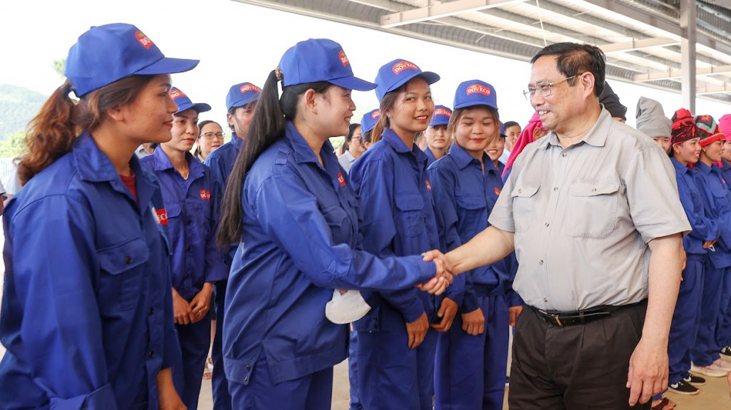 Thủ tướng bấm nút khởi công dự án "Tổ hợp Thiên đường sữa Mộc Châu" vốn đầu tư 3.150 tỷ đồng