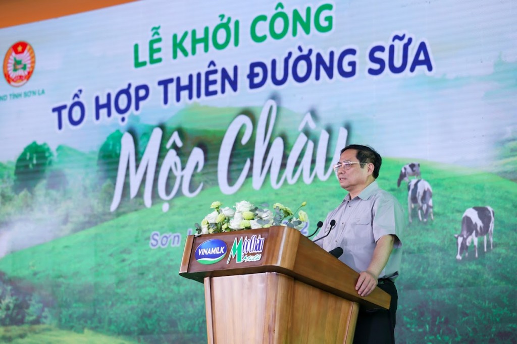 Thủ tướng bấm nút khởi công dự án "Tổ hợp Thiên đường sữa Mộc Châu" vốn đầu tư 3.150 tỷ đồng