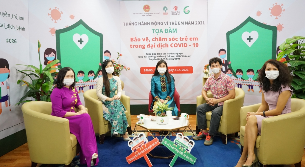 Các diễn giả tham gia tọa đàm