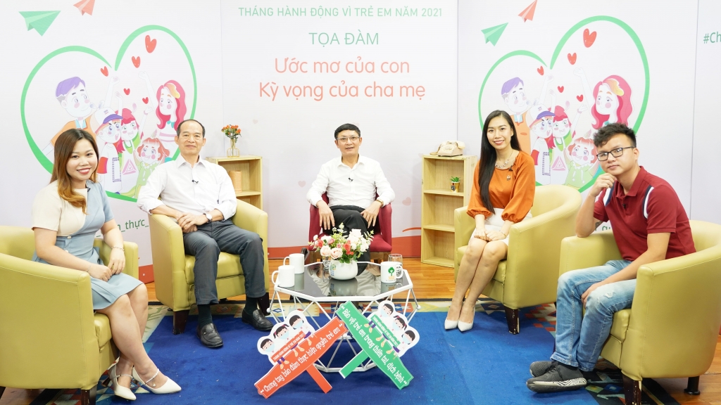 Các diễn giả tham dự tọa đàm