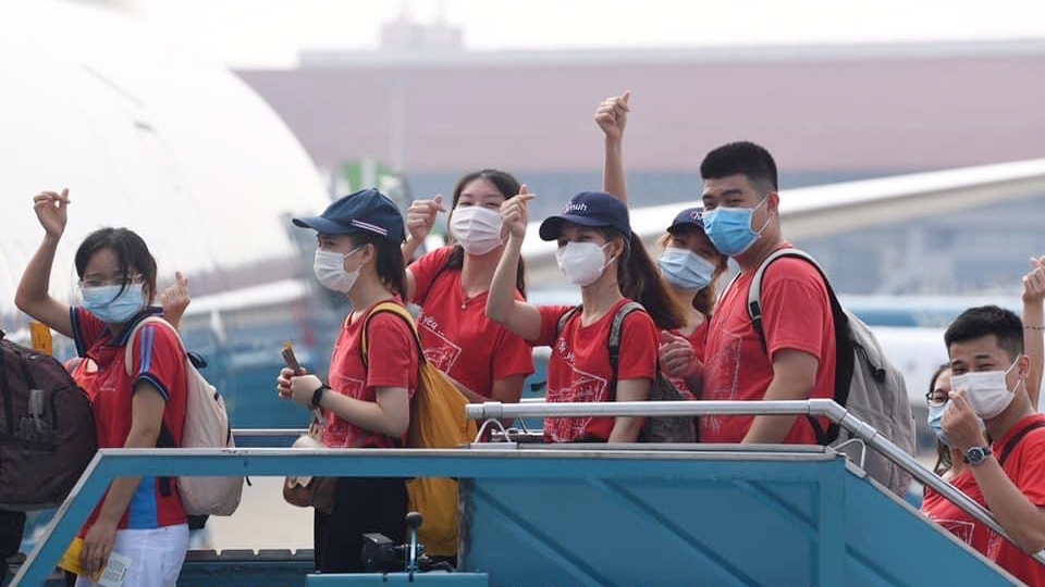 Chùm ảnh 350 sinh viên trường Y Hà Nội lên đường vào Nam hỗ trợ phòng, chống dịch