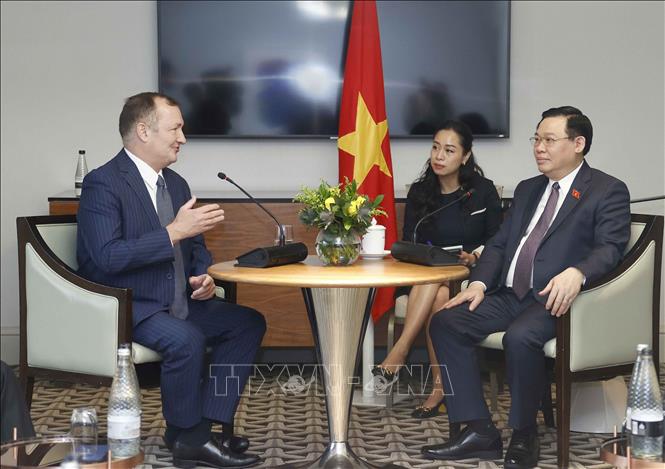 Chủ tịch Quốc hội gặp đại diện các doanh nghiệp Anh đầu tư tại Việt Nam