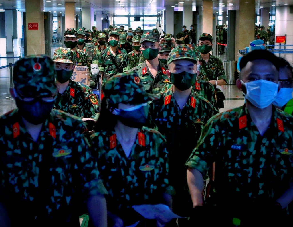 Gần 300 học viên học viện Quân Y từ Hà Nội Vào TP Hồ Chí Minh tăng cường tuyến đầu
