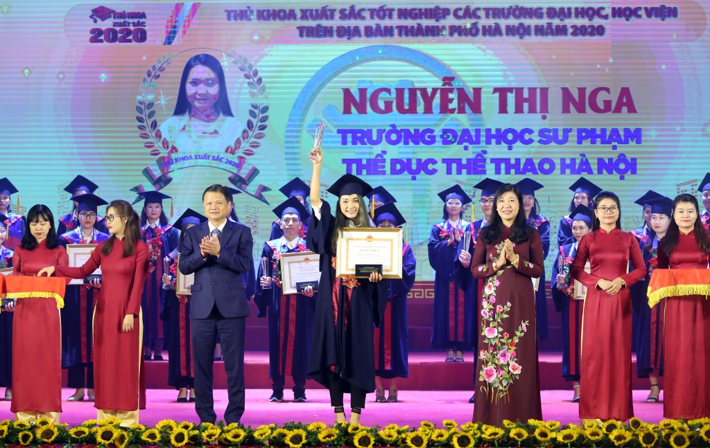 Phát huy tinh thần xung kích sáng tạo cống hiến cho Thủ đô và đất nước phat huy tinh than xung kich sang tao cong hien cho thu do va dat nuoc