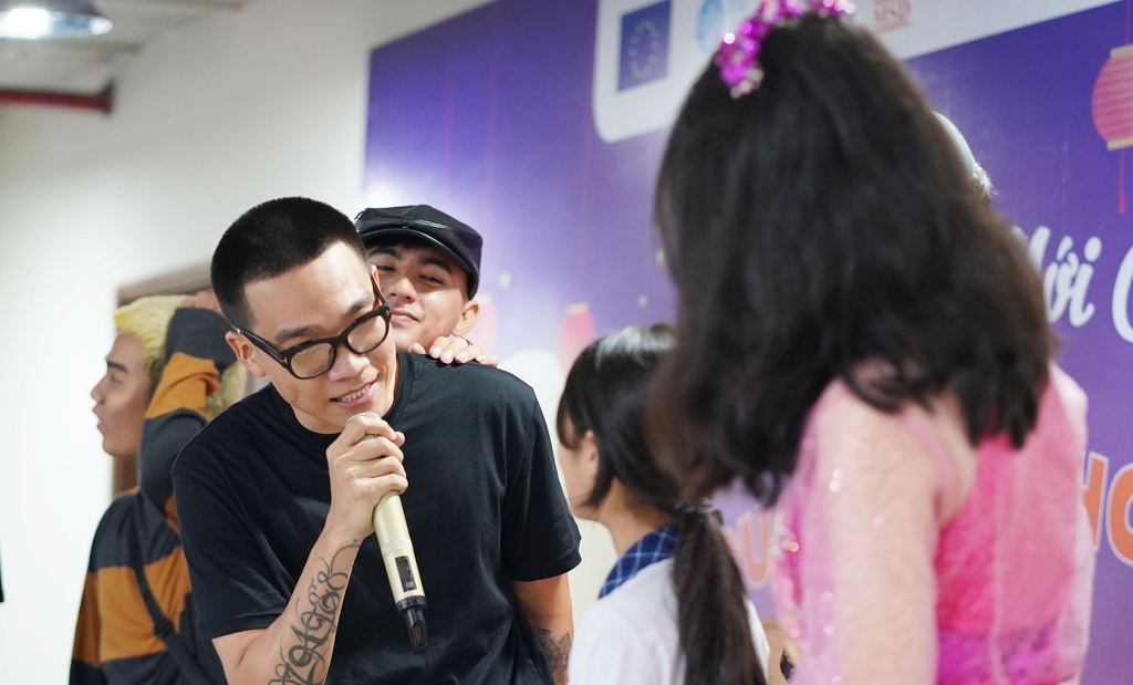 Rapper Wowy là người đồng hành cùng dự án Trang mới cuôc đời