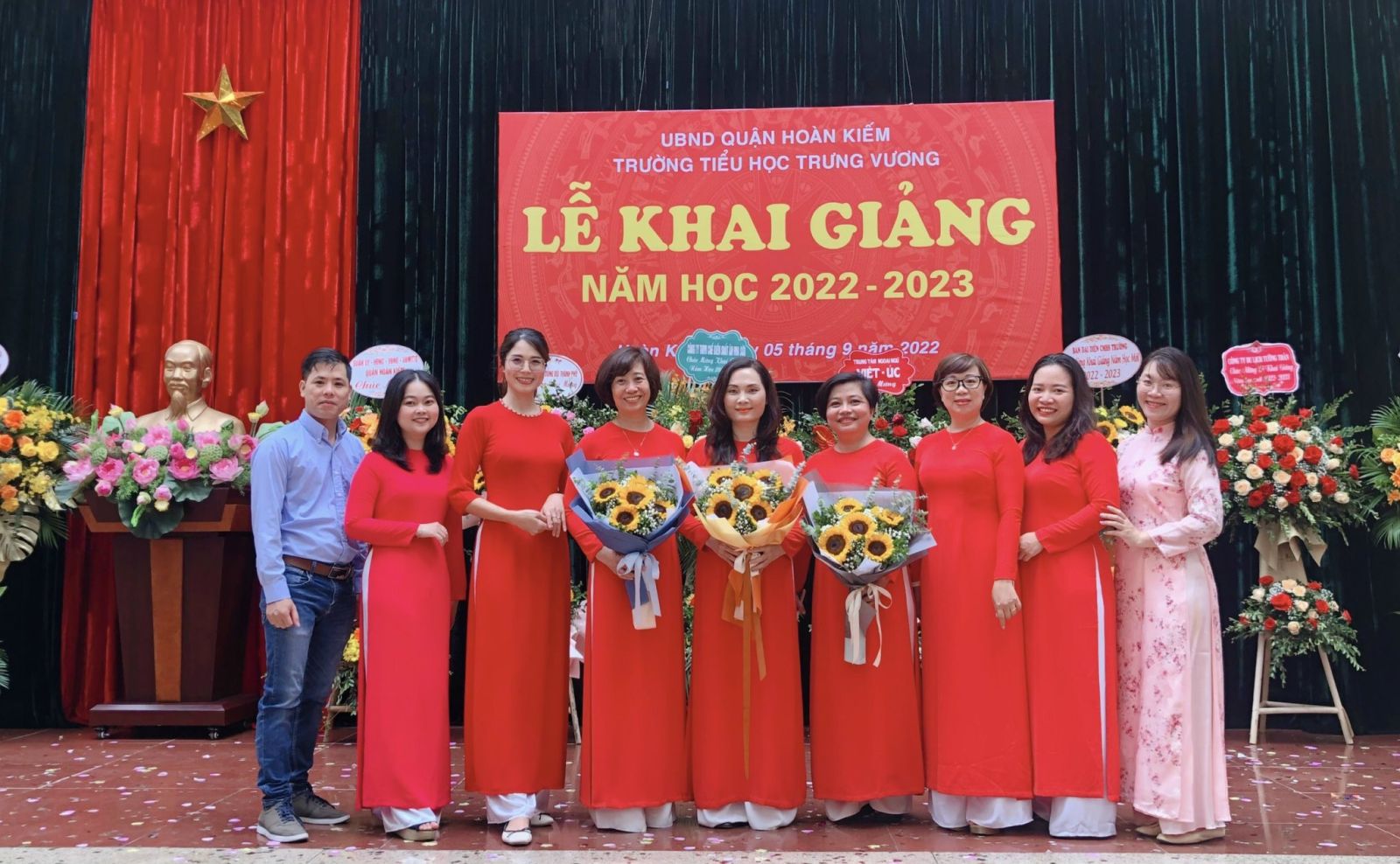Niềm vui ngày khai trường năm học 2022-2023 của cán bộ, giáo viên, nhân viên và học sinh trường ... Niềm vui ngày khai trường năm học 2022-2023 của cán bộ, giáo viên, nhân viên và học sinh trường ...