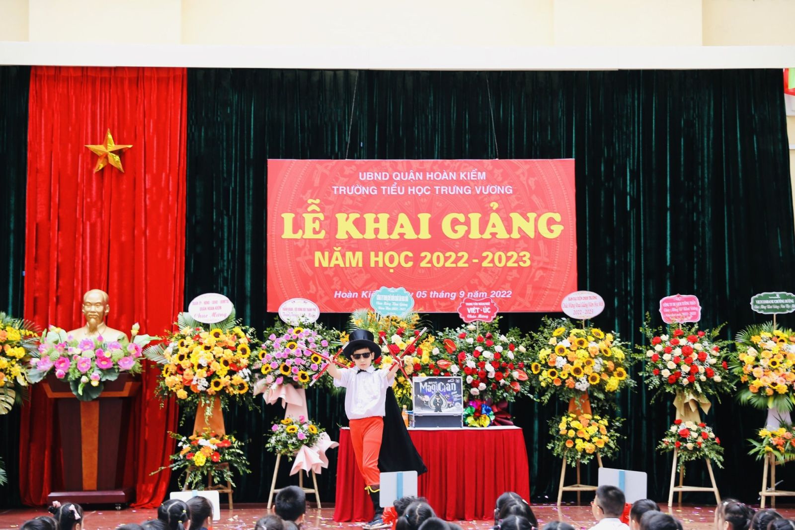 Niềm vui ngày khai trường năm học 2022-2023 của cán bộ, giáo viên, nhân viên và học sinh trường ...