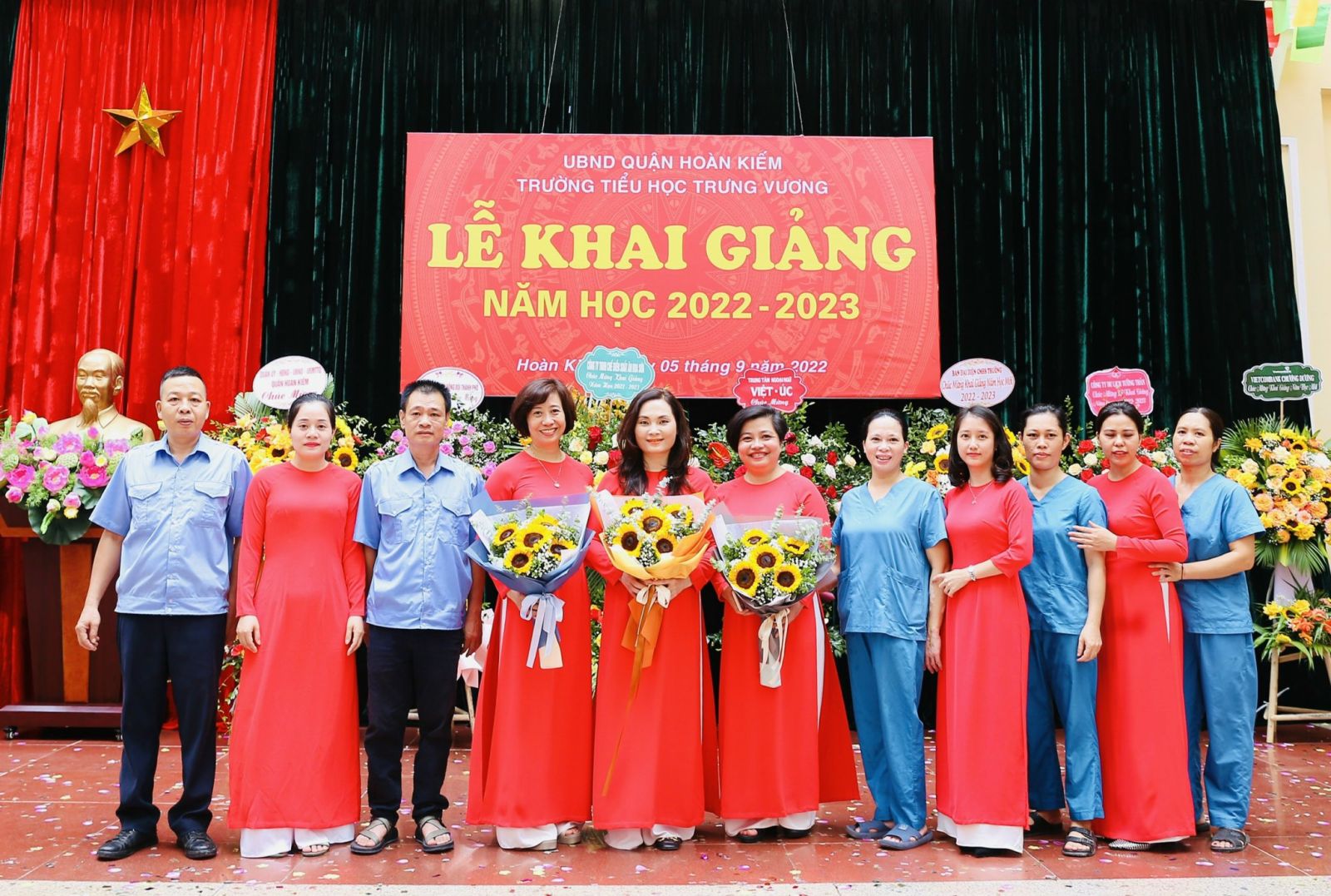 Niềm vui ngày khai trường năm học 2022-2023 của cán bộ, giáo viên, nhân viên và học sinh trường ...