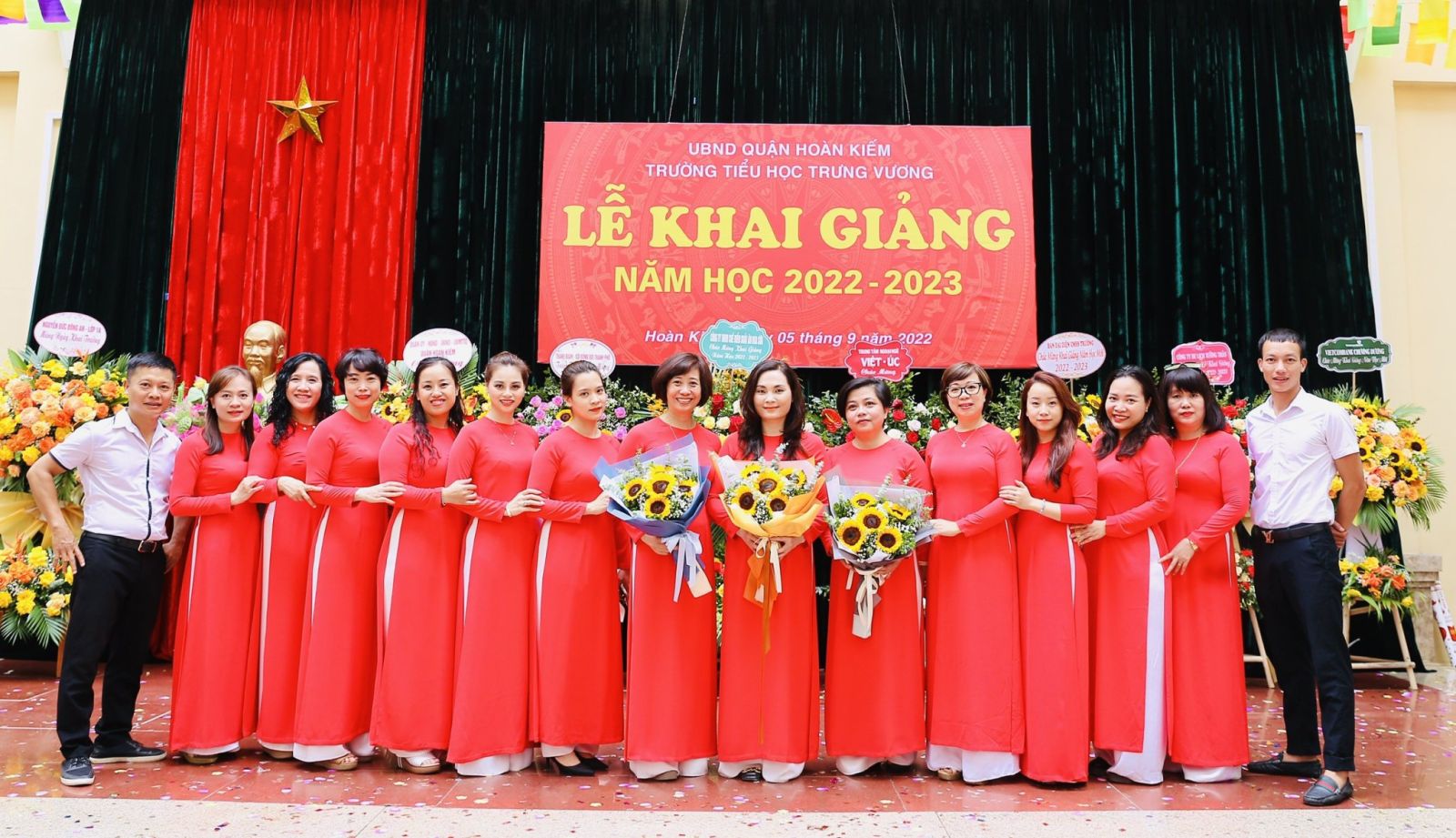 Niềm vui ngày khai trường năm học 2022-2023 của cán bộ, giáo viên, nhân viên và học sinh trường ...