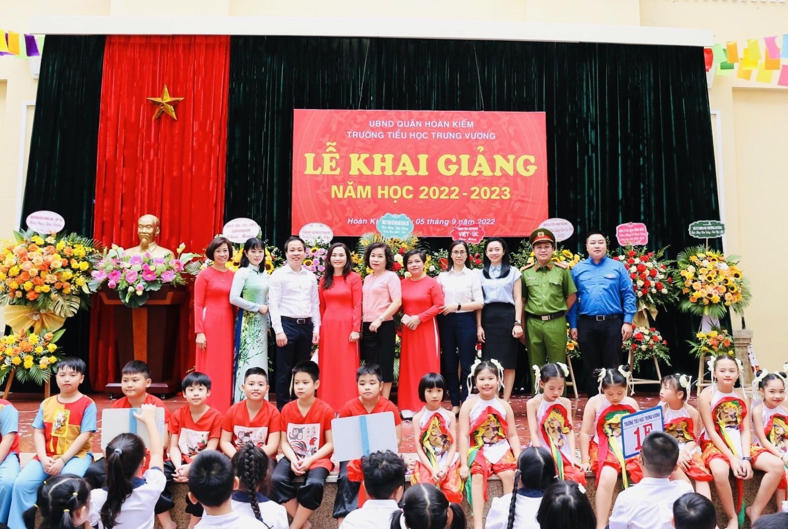 Niềm vui ngày khai trường năm học 2022-2023 của cán bộ, giáo viên, nhân viên và học sinh trường ... Niềm vui ngày khai trường năm học 2022-2023 của cán bộ, giáo viên, nhân viên và học sinh trường ...