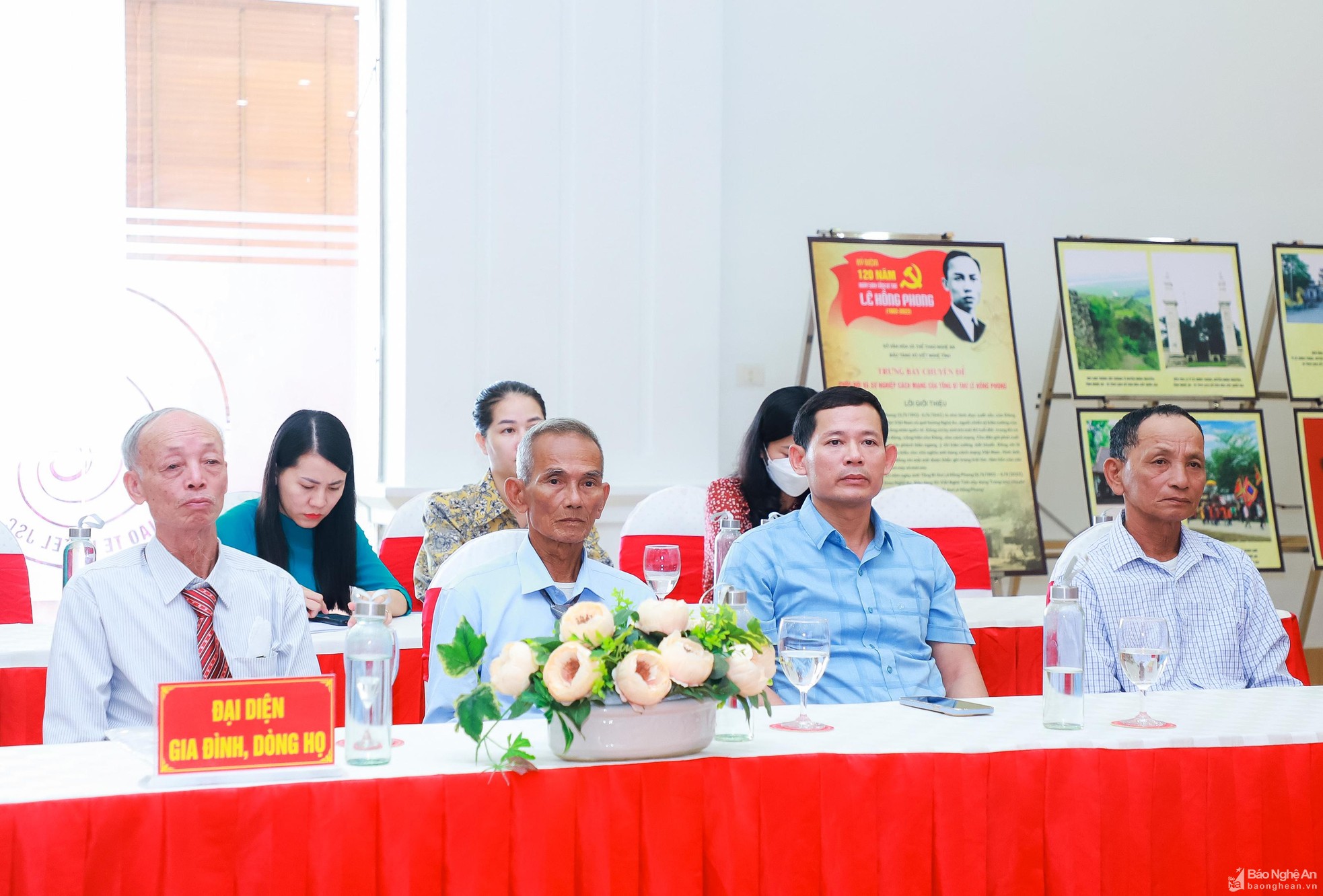 Hội thảo khoa học: &quot;Đồng chí Lê Hồng Phong-người chiến sĩ cộng sản kiên cường, nhà lãnh đạo xuất sắc của Đảng và cách mạng Việt Nam&quot;
